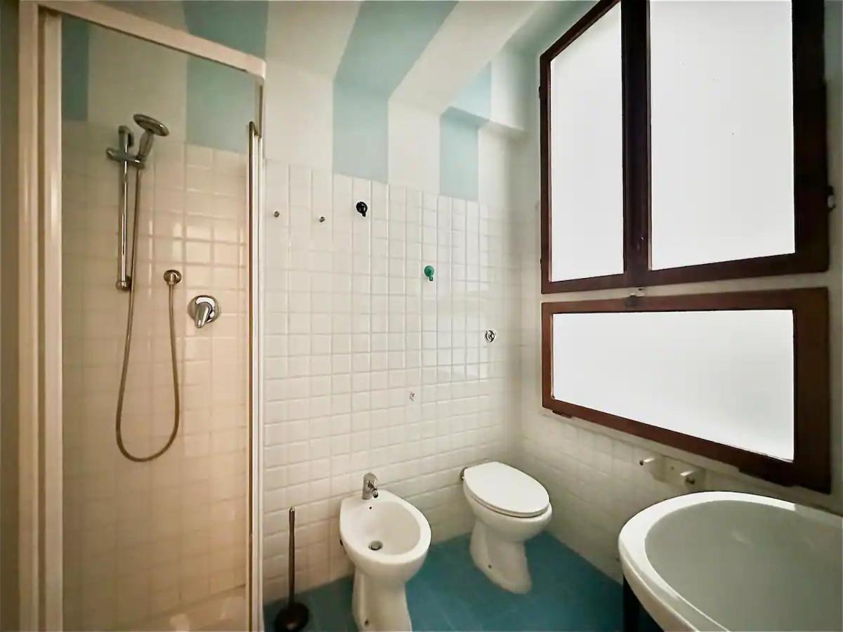 Raffaelli Rooms Travel Florence Close San Frediano Florença Exterior foto