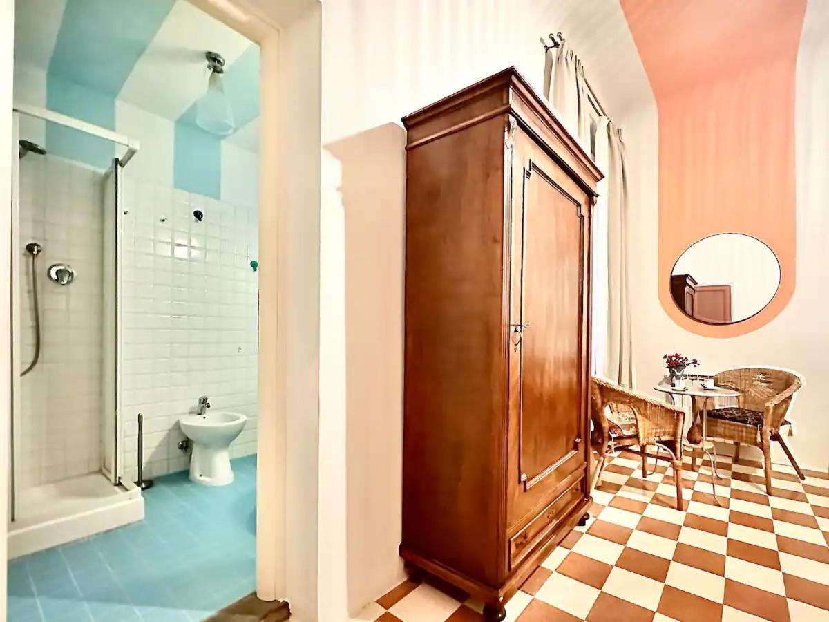 Raffaelli Rooms Travel Florence Close San Frediano Florença Exterior foto