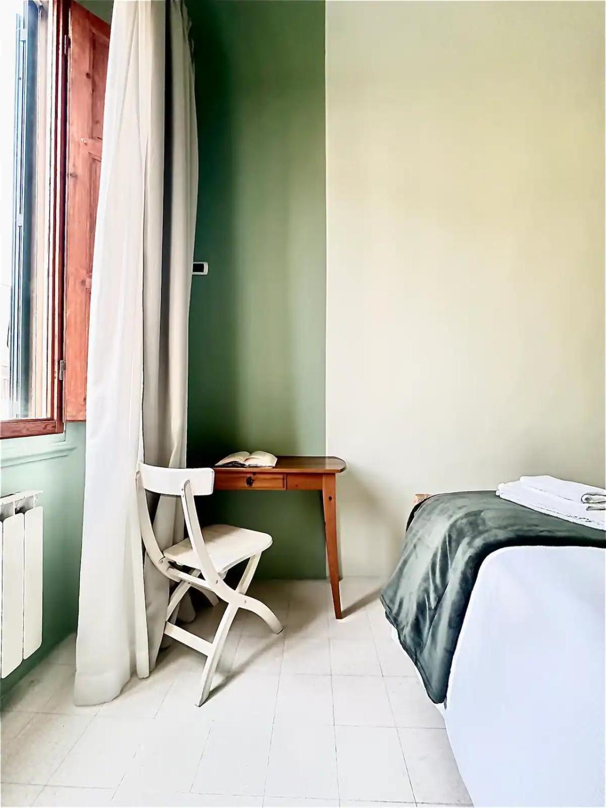 Raffaelli Rooms Travel Florence Close San Frediano Florença Exterior foto
